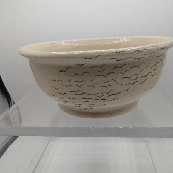 White Pottery Bowl Tree and Birds - Birds indented on the inside and outside - Picture 16 of 16